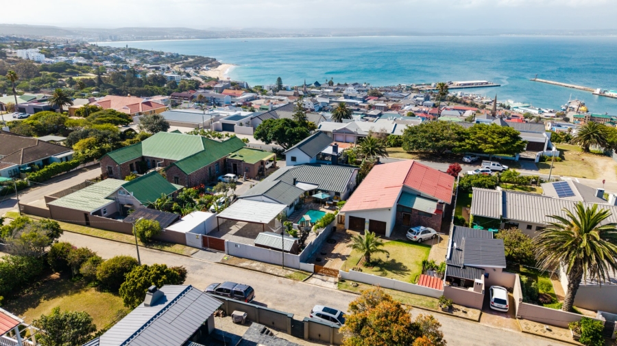 4 Bedroom Property for Sale in Linkside Western Cape